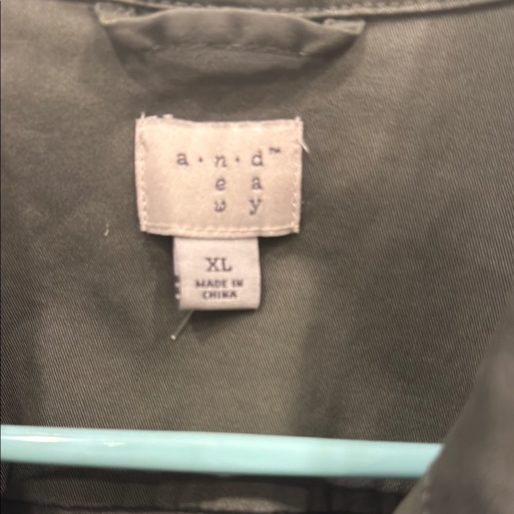 a new day Utility Jacket in Dark Green - Picture 2 of 4